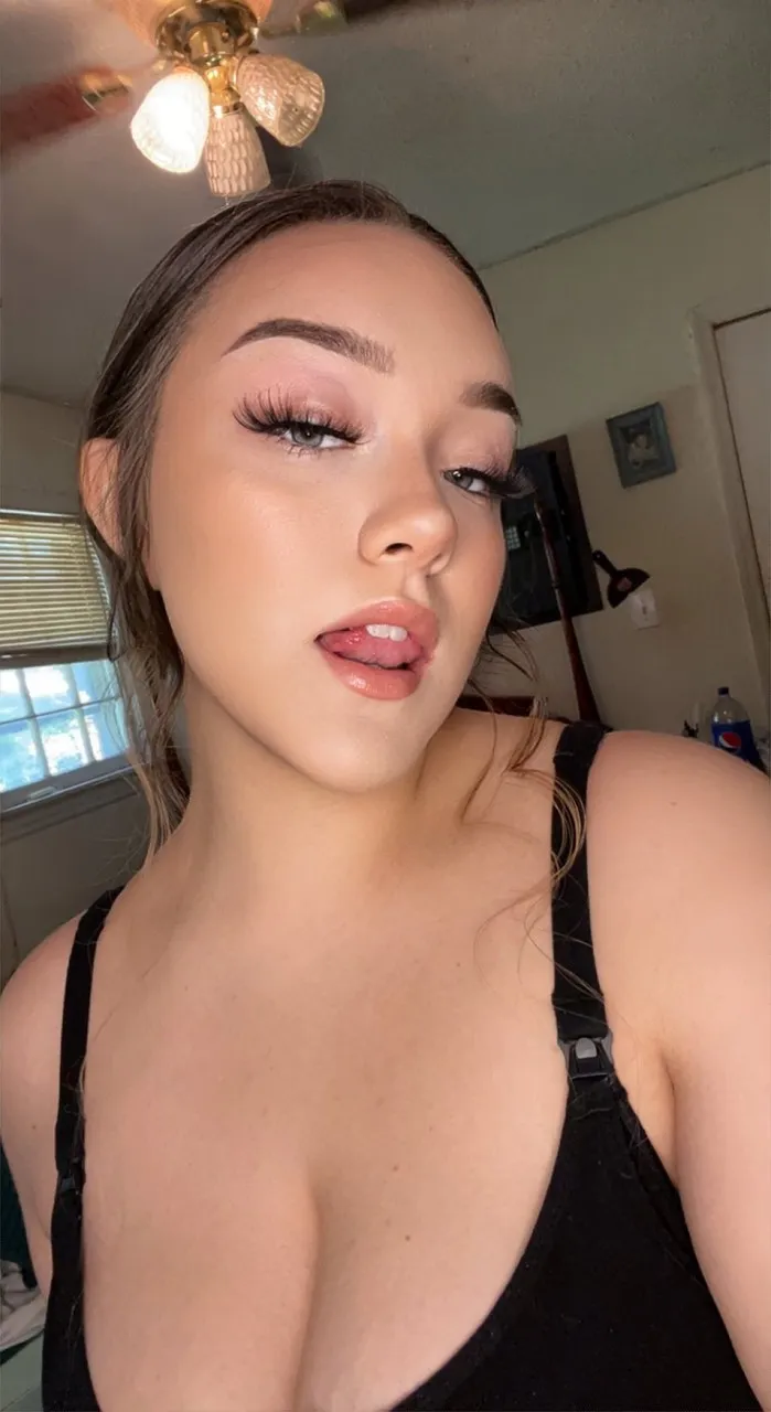 𝚖𝚊𝚌𝚔𝚢 𝚖𝚊𝚌𝚔✨🌿 OnlyFans