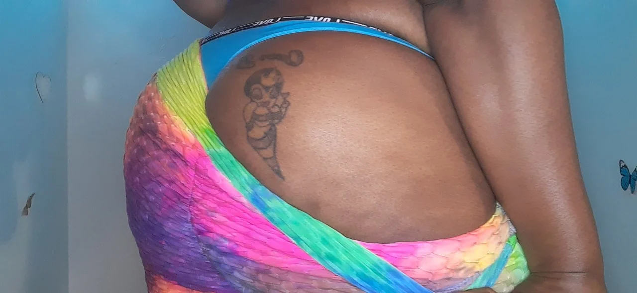 MzjuicyDaQueenBee OnlyFans