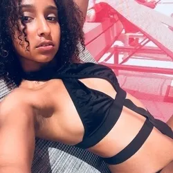 Curlyytopp OnlyFans