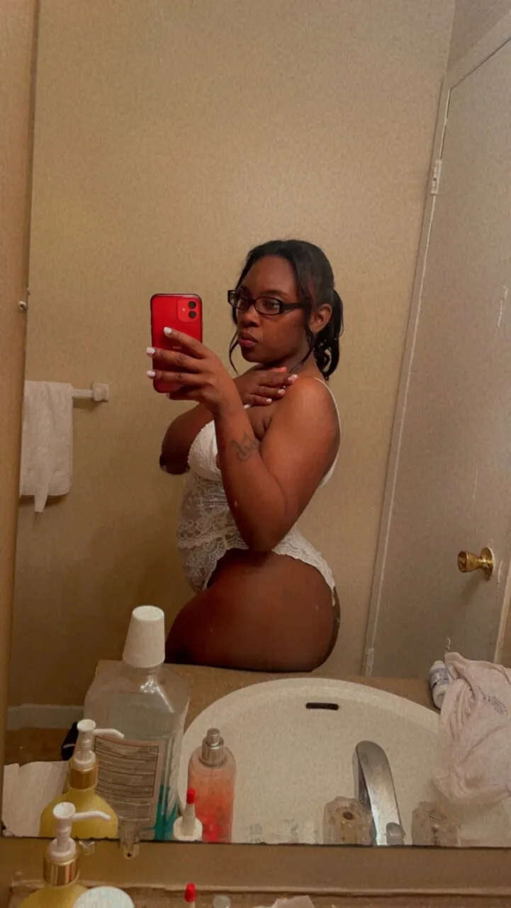 Rae OnlyFans
