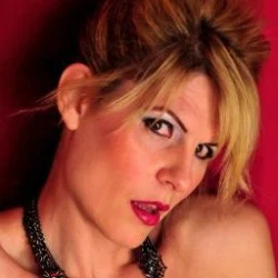 Delia DeLions OnlyFans