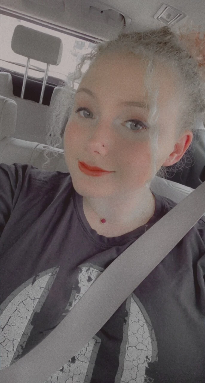 Maeveyblue72 OnlyFans
