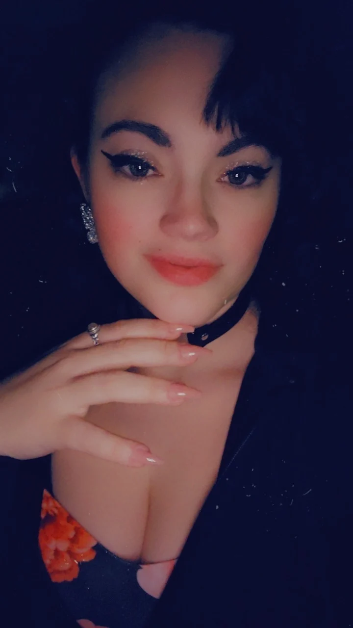 Queen April OnlyFans