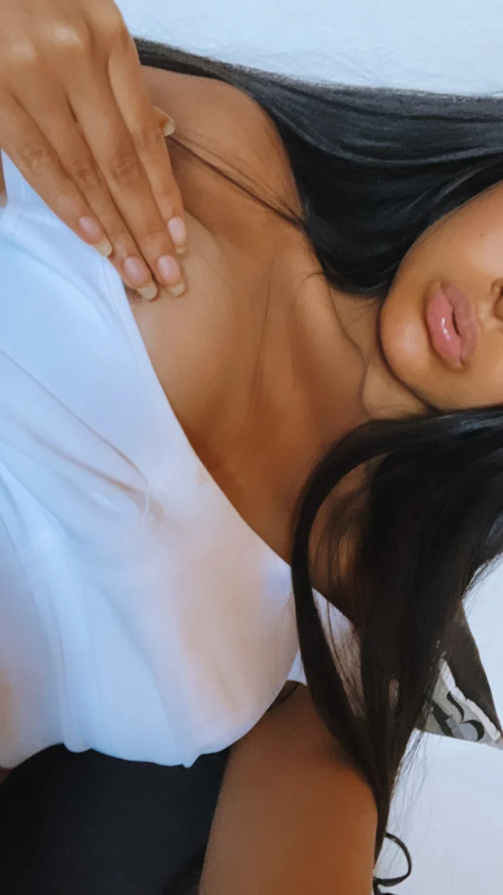 Mukbangpro and petite chicaaaa OnlyFans